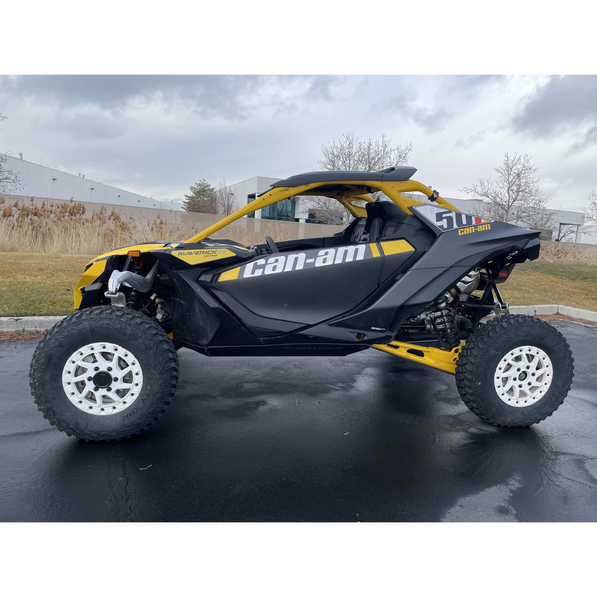 Rock Sliders - Single Piece / Set | UHMW | Can-Am Maverick R